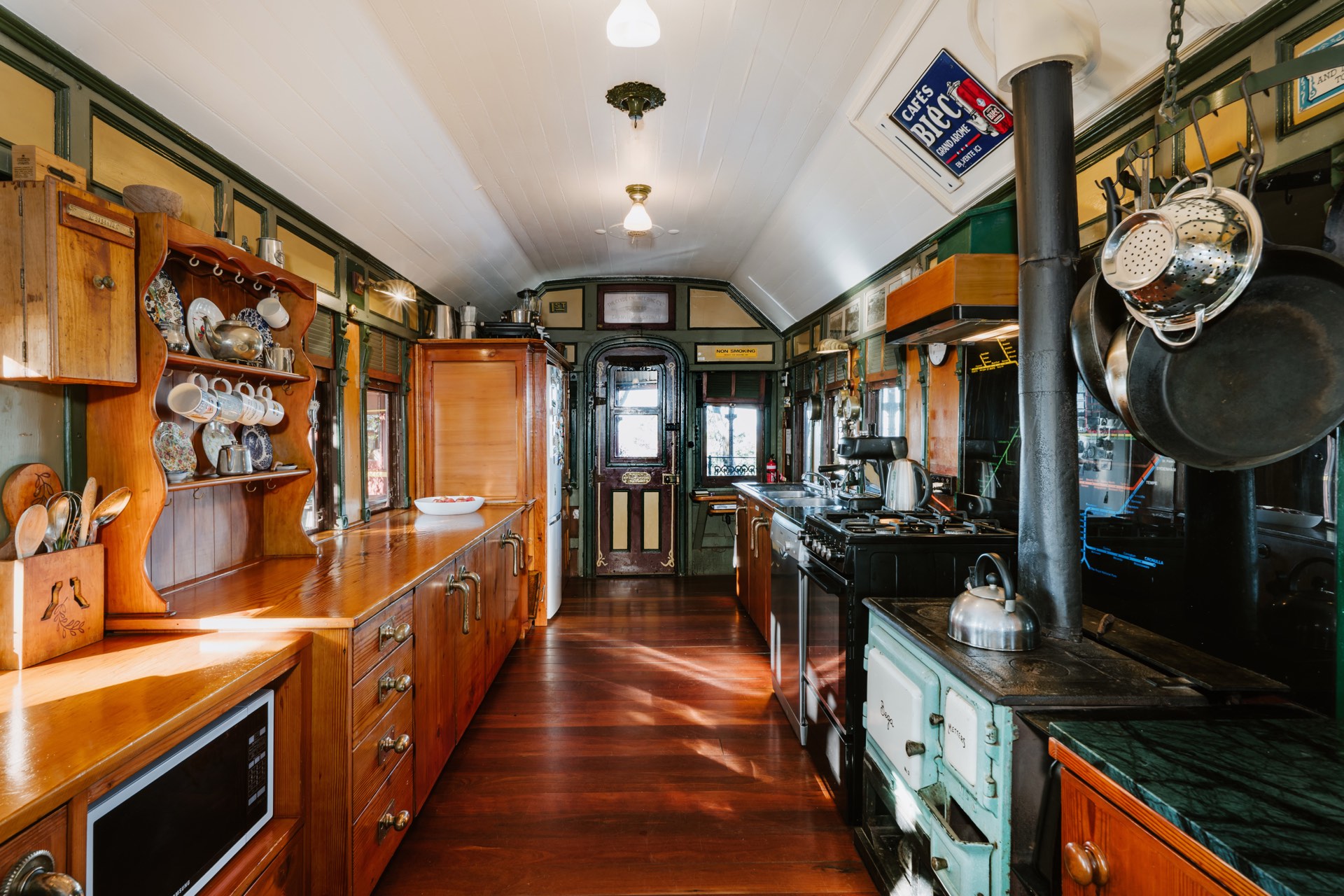 The Dining Car - inside